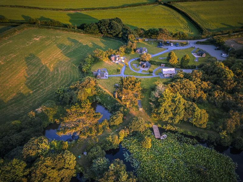 Trecombe Lakes カムボーン エクステリア 写真